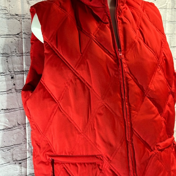 Gap Women’s down and feather quilted vest size extra large - Picture 4 of 12